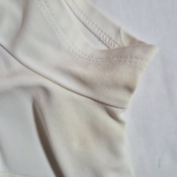 ​Talbots Petites White Beaded Neckline Short Sleeve Top Size LP - Picture 9 of 9